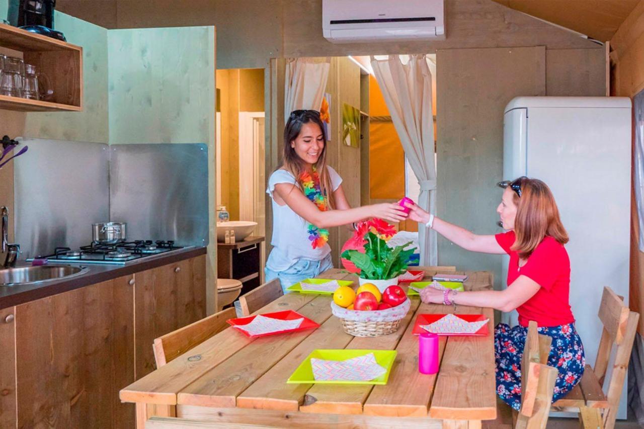 Vacanceselect Premium Lodge Polari Ровинь Экстерьер фото