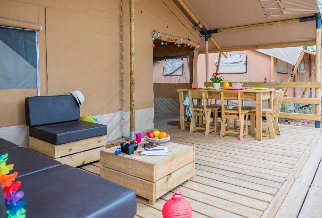 Vacanceselect Premium Lodge Polari Ровинь Экстерьер фото