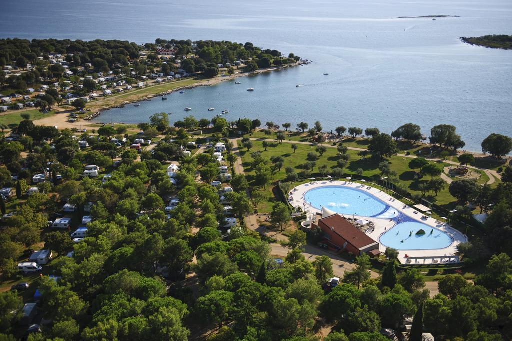Vacanceselect Premium Lodge Polari Ровинь Экстерьер фото